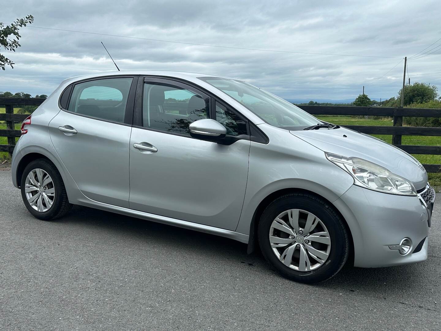 Peugeot 208 DIESEL HATCHBACK in Armagh