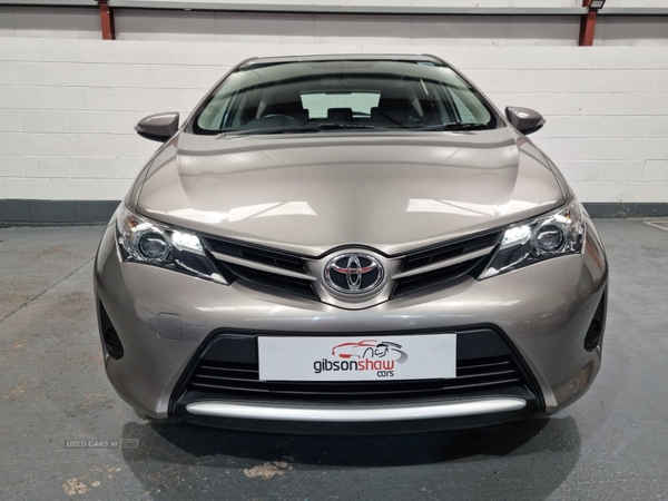 Toyota Auris HATCHBACK in Antrim