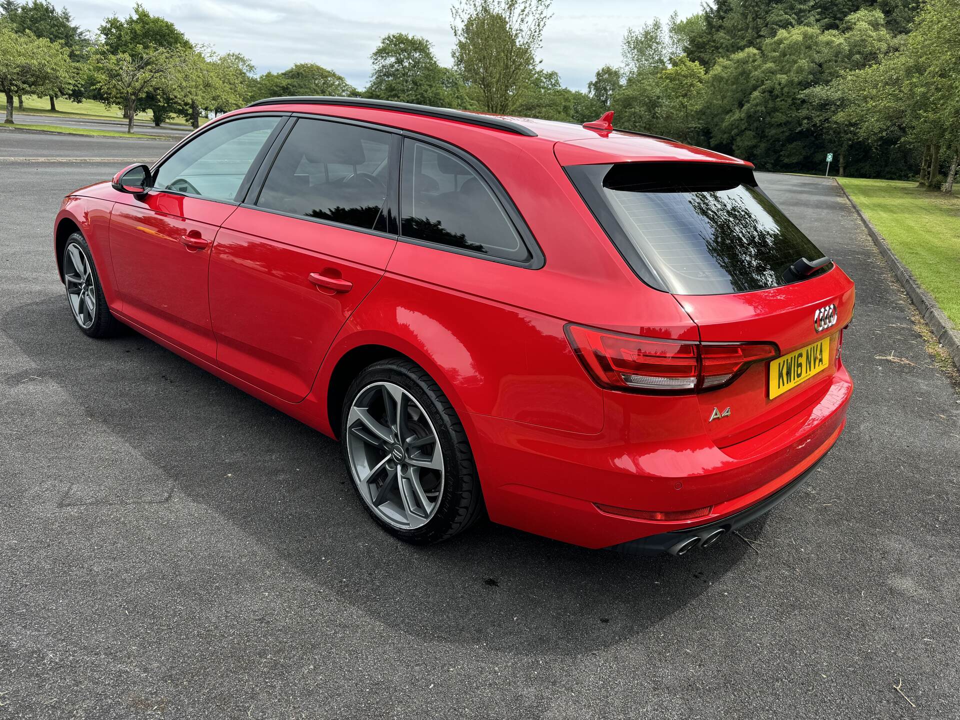 Audi A4 DIESEL AVANT in Tyrone