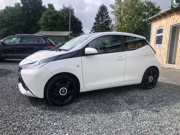 Toyota Aygo 1.0 VVT-I X-PRESSION 5d 69 BHP in Armagh