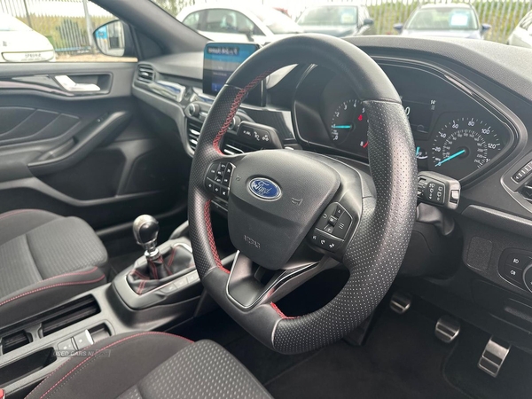 Ford Focus 1.0 Ecoboost 125 St-Line 5Dr in Down