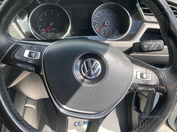 Volkswagen Touran ESTATE in Down