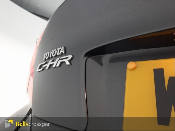 Toyota C-HR 1.8 Hybrid Dynamic 5dr CVT in Down