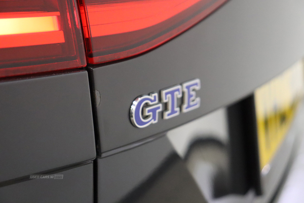 Volkswagen Passat GTE DSG in Antrim