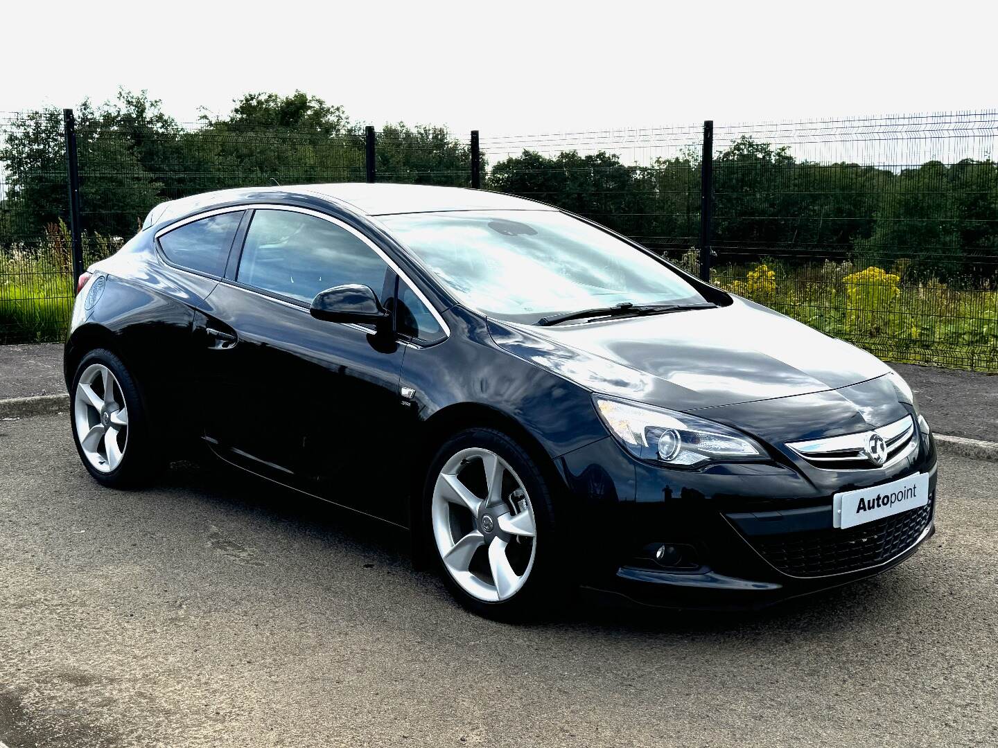 Vauxhall Astra GTC DIESEL COUPE in Antrim