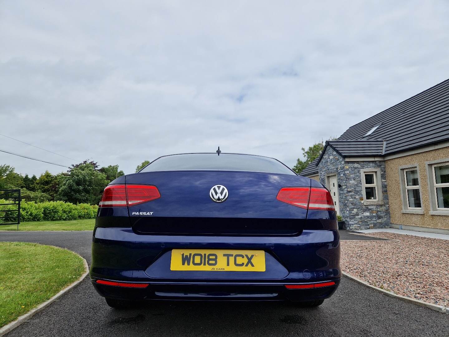 Volkswagen Passat DIESEL SALOON in Down