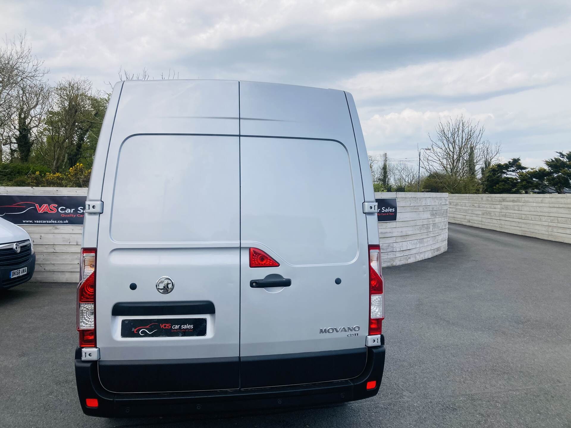 Vauxhall Movano 35 L3 DIESEL FWD in Down