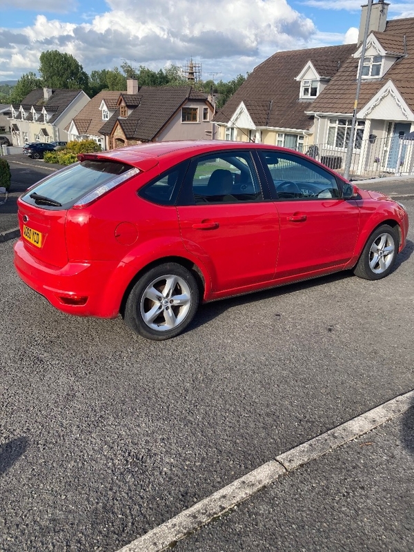 Ford Focus 1.6 Zetec 5dr in Tyrone