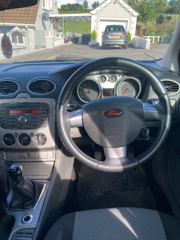 Ford Focus 1.6 Zetec 5dr in Tyrone