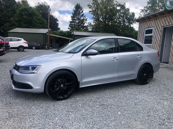 Volkswagen Jetta 1.6 S TDI BLUEMOTION TECHNOLOGY 4d 104 BHP in Armagh