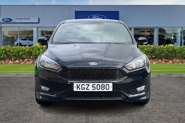 Ford Focus 1.0 EcoBoost 140 ST-Line Navigation 5dr**APPLE CARPLAY/ANDROID AUTO - REAR SENSORS - SAT NAV - PUSH BUTTON START - VERY ECONOMICAL - LOW INSURANCE** in Antrim
