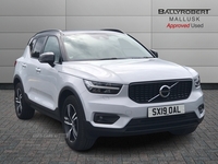 Volvo XC40 2.0 T4 R DESIGN 5dr Geartronic in Antrim