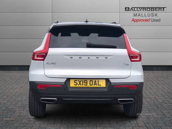 Volvo XC40 2.0 T4 R DESIGN 5dr Geartronic in Antrim