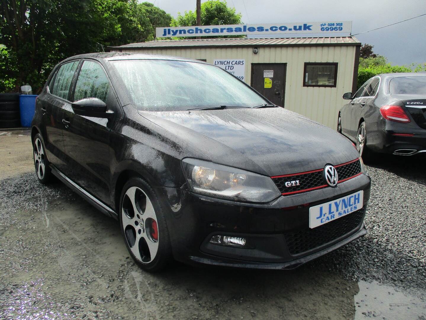 Volkswagen Polo HATCHBACK in Down