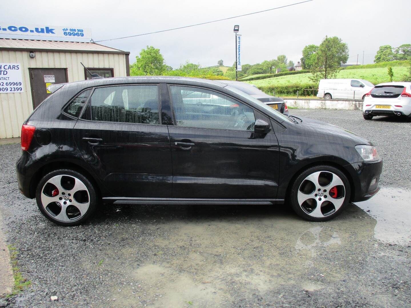 Volkswagen Polo HATCHBACK in Down