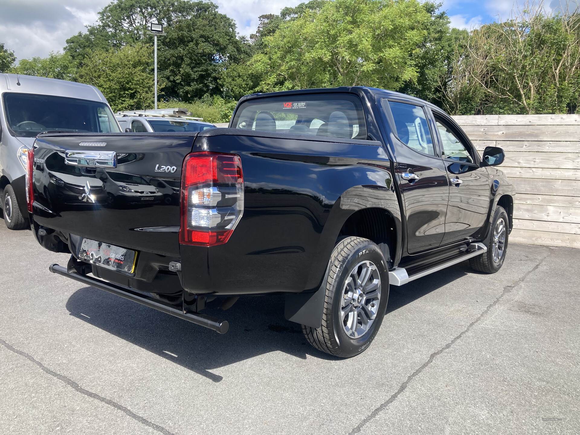 Mitsubishi L200 DIESEL in Down