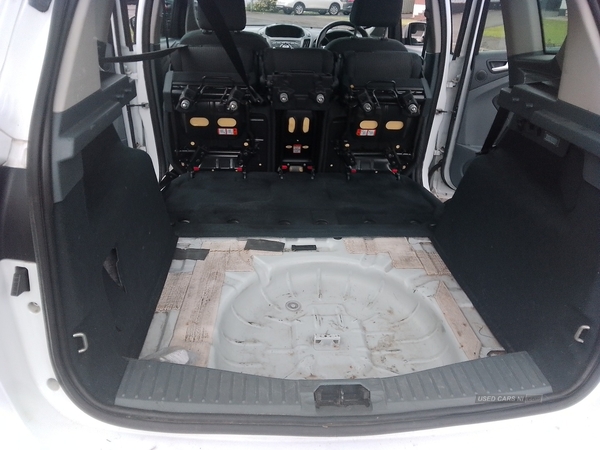 Ford C-max 1.6 TDCi Titanium 5dr in Antrim