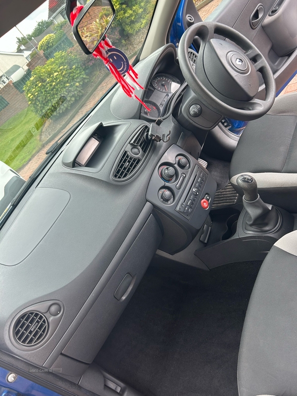 Renault Clio 1.2 16V Extreme 3dr in Derry / Londonderry