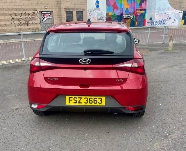 Hyundai i20 HATCHBACK in Down