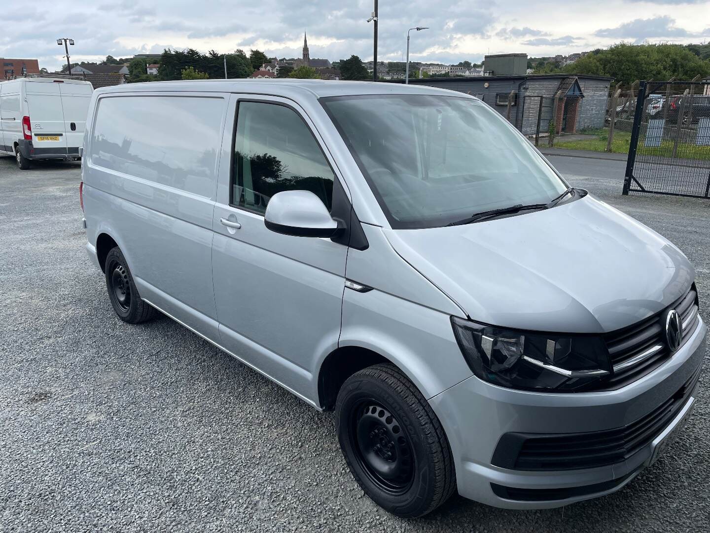 Volkswagen Transporter T28 SWB DIESEL in Down