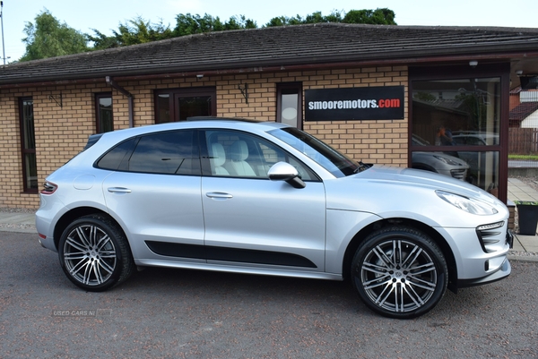 Porsche Macan ESTATE in Antrim