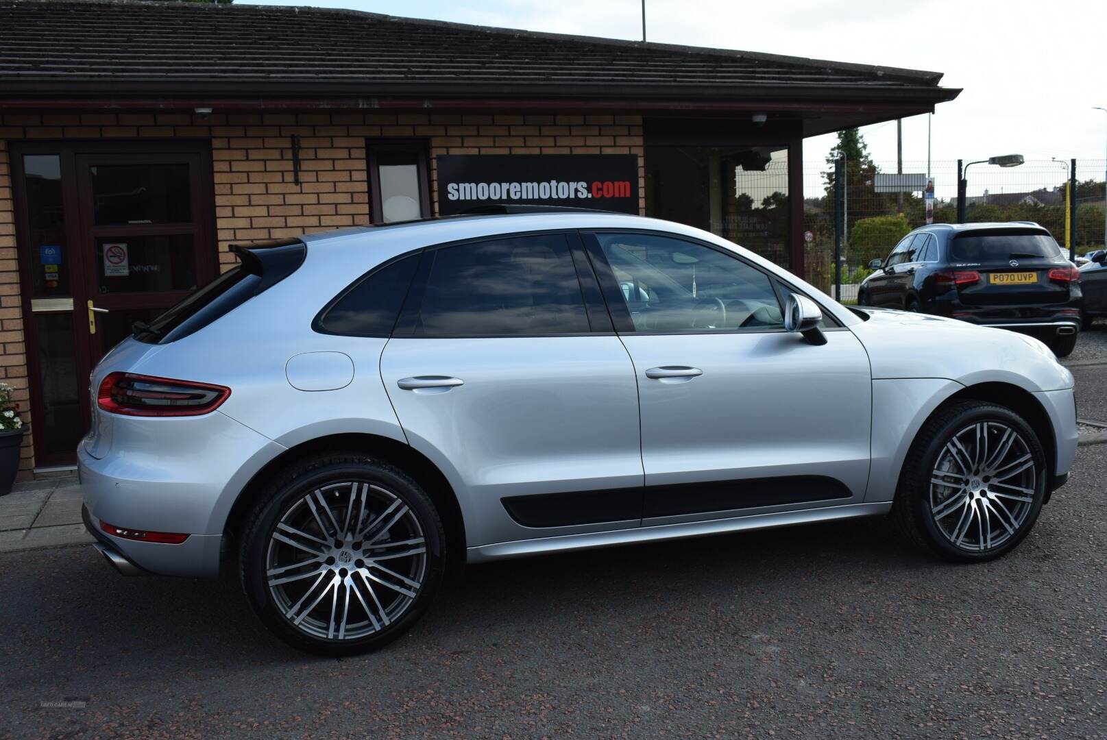 Porsche Macan ESTATE in Antrim