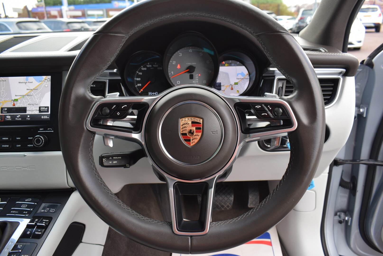 Porsche Macan ESTATE in Antrim