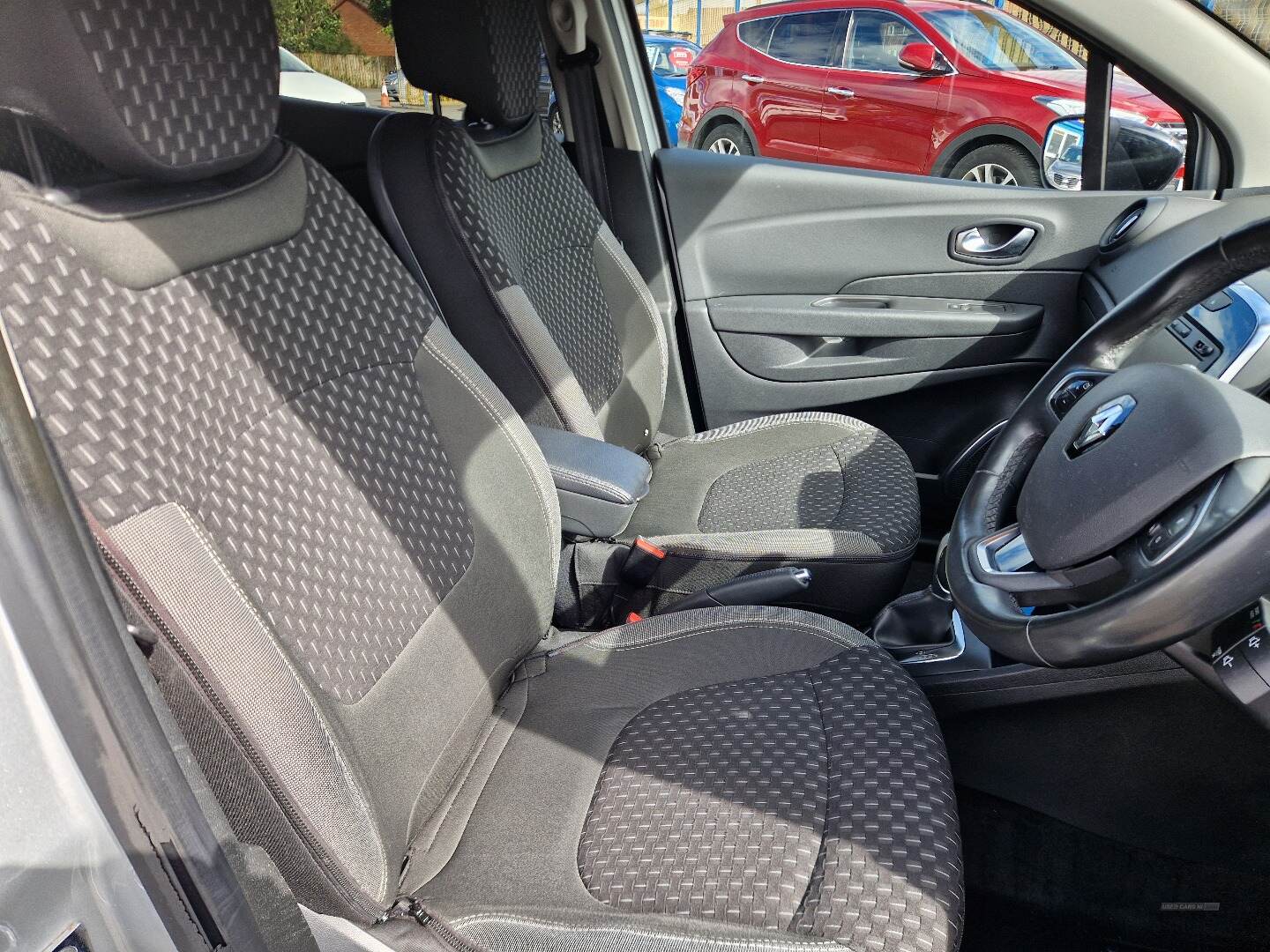 Renault Captur DIESEL HATCHBACK in Antrim