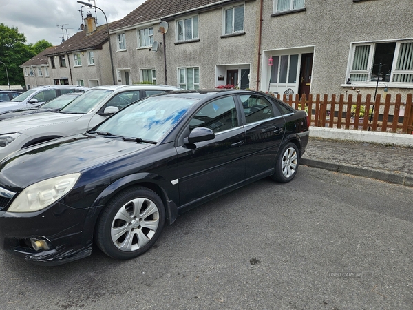 Vauxhall Vectra 1.9 CDTi Exclusiv [150] 5dr in Down