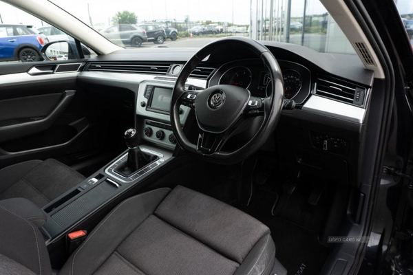 Volkswagen Passat 1.6 Business 5dr in Derry / Londonderry