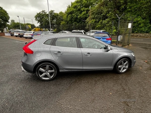 Volvo V40 HATCHBACK in Antrim