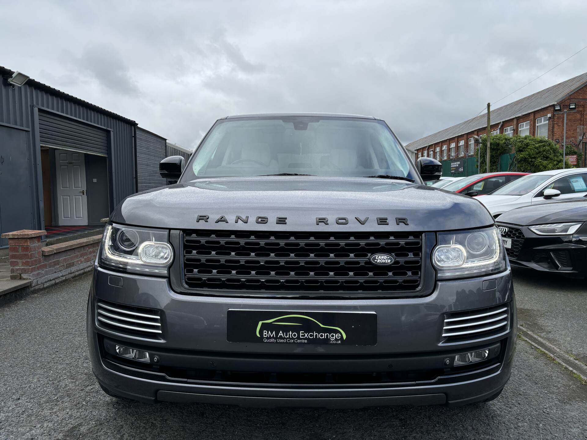 Land Rover Range Rover DIESEL ESTATE in Down