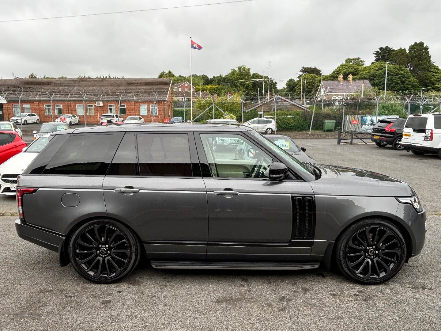 Land Rover Range Rover DIESEL ESTATE in Down