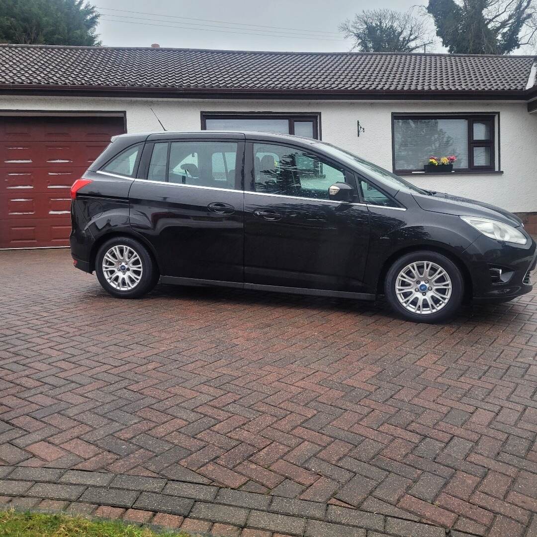 Ford Grand C-MAX DIESEL ESTATE in Down