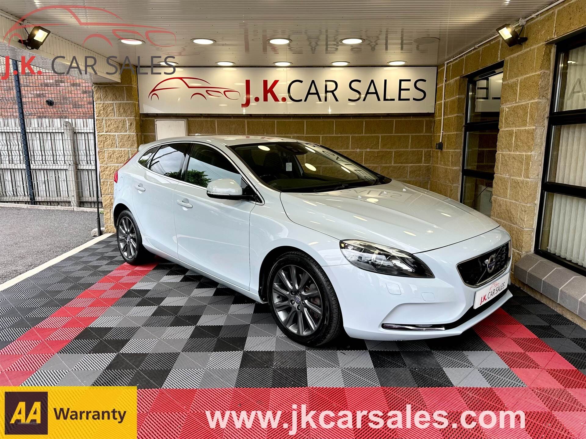 Volvo V40 DIESEL HATCHBACK in Tyrone