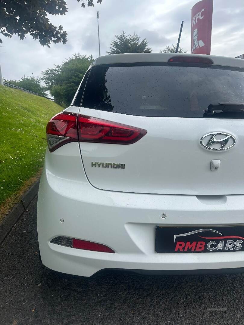 Hyundai i20 HATCHBACK in Down