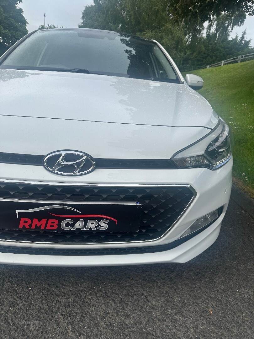 Hyundai i20 HATCHBACK in Down