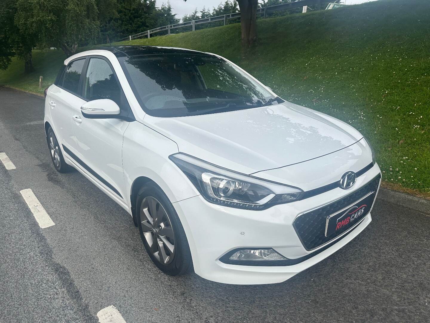 Hyundai i20 HATCHBACK in Down