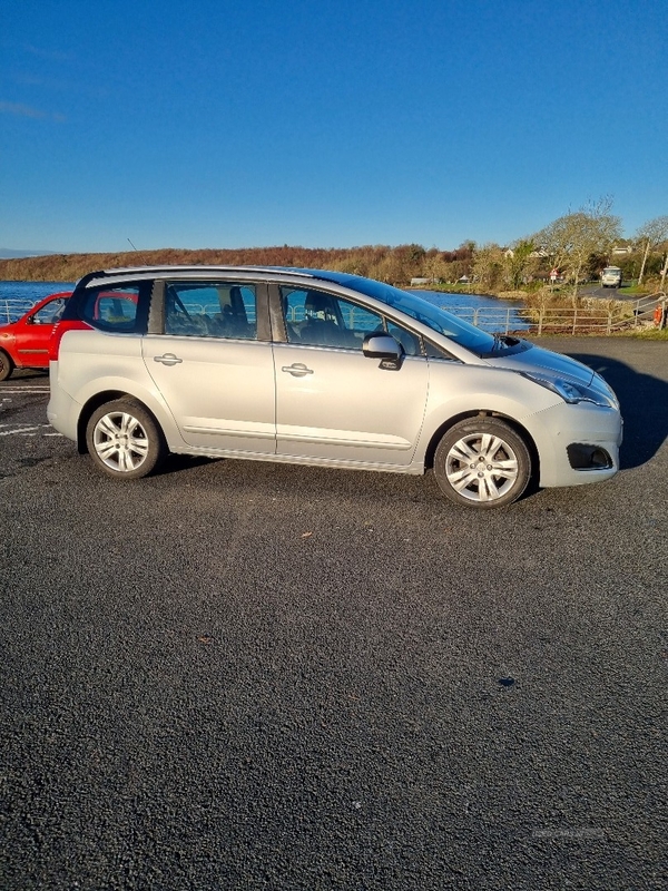 Peugeot 5008 2.0 BlueHDi Active 5dr in Fermanagh