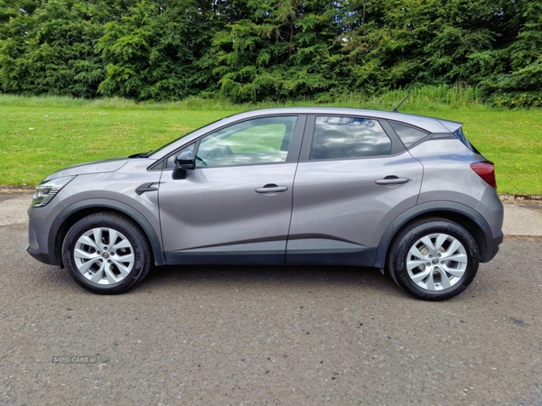 Renault Captur 1.0 TCe Iconic Euro 6 (s/s) 5dr in Antrim