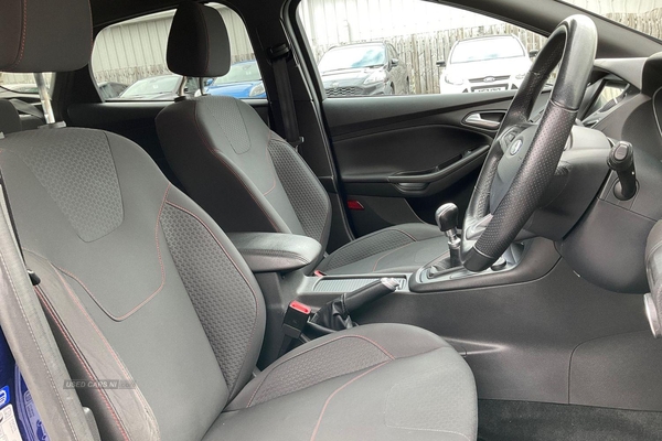 Ford Focus 1.0 EcoBoost 140 ST-Line Navigation 5dr**PUSH BUTTON - SAT NAV - CRUISE CONTROL - BLUETOOTH - ISOFIX - LED RUNNING LIGHTS - LOW MILEAGE** in Antrim