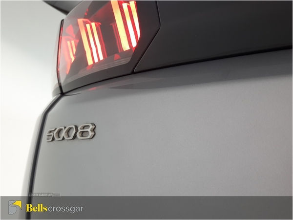 Peugeot 5008 1.5 BlueHDi Allure Premium 5dr in Down