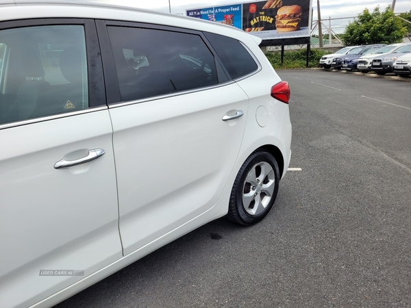 Kia Carens DIESEL ESTATE in Down