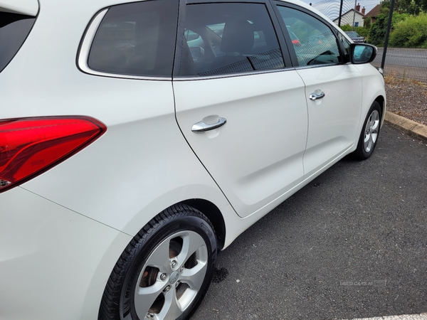 Kia Carens DIESEL ESTATE in Down