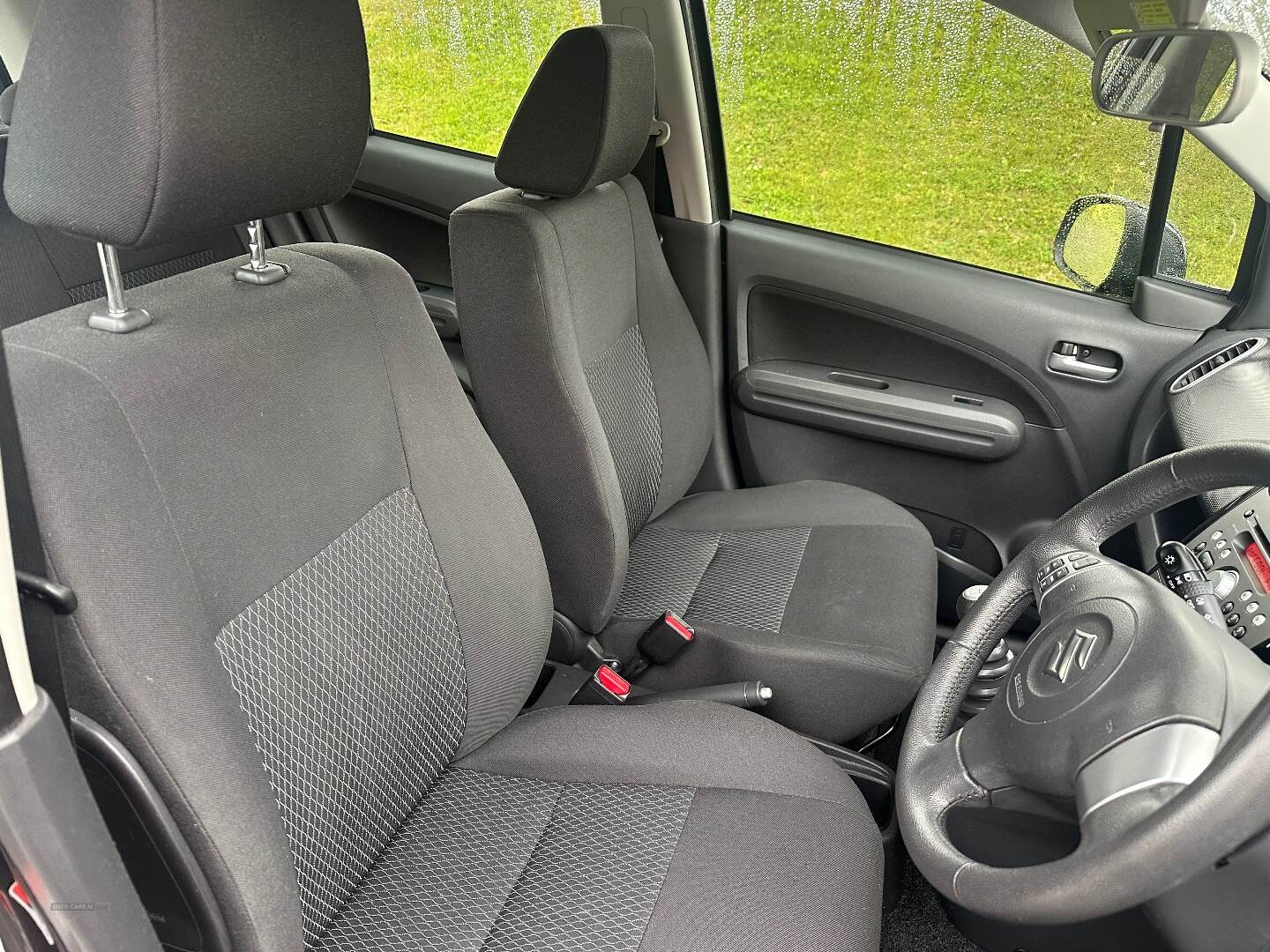 Suzuki Splash HATCHBACK in Down