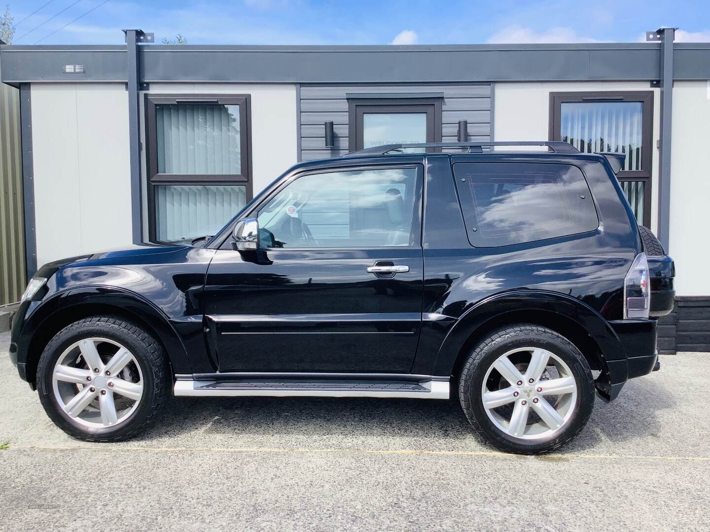 Mitsubishi Shogun DIESEL STATION WAGON in Down