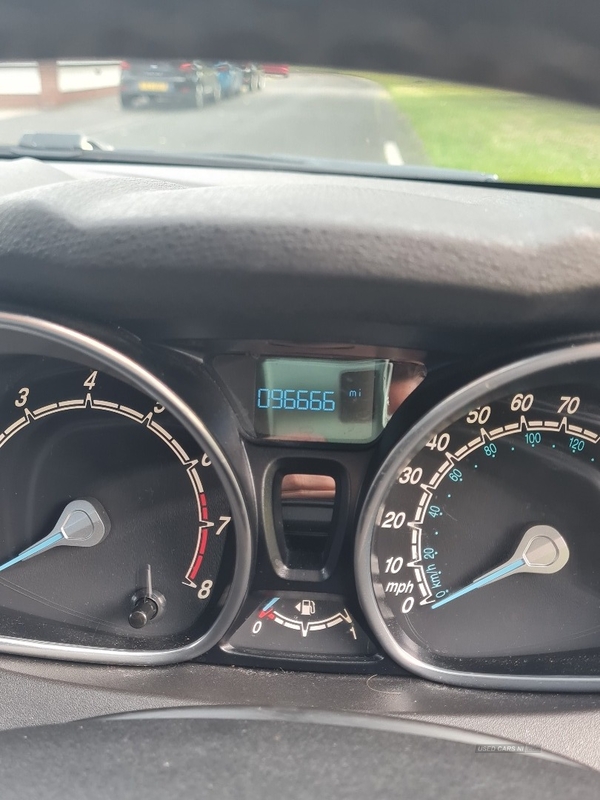Ford Fiesta 1.0 Zetec 5dr in Antrim