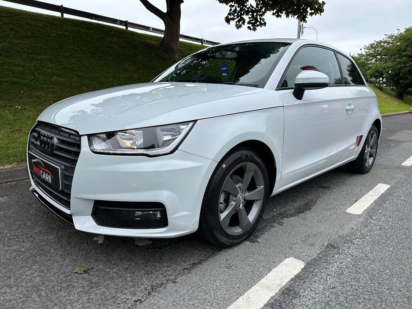 Audi A1 HATCHBACK in Down