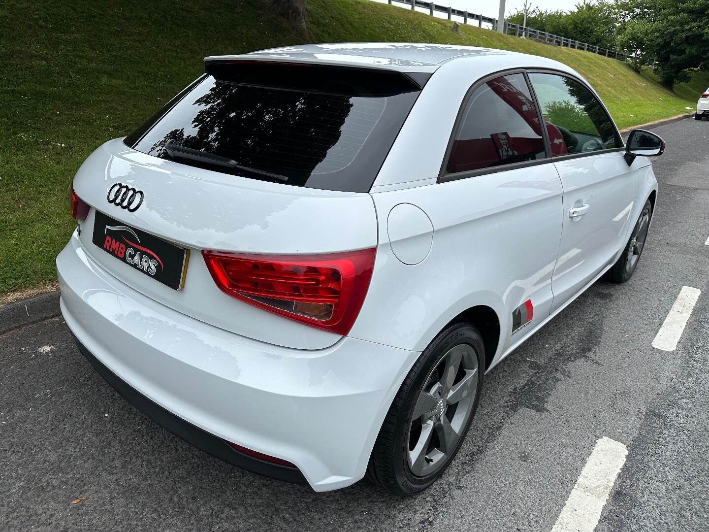 Audi A1 HATCHBACK in Down