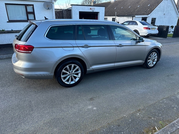 Volkswagen Passat DIESEL ESTATE in Down